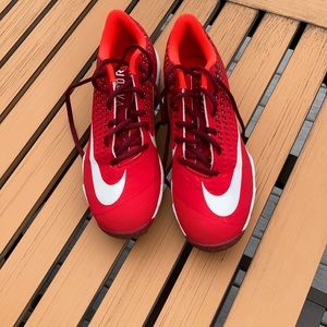 Nike boys size 6.5 soccer shoes
